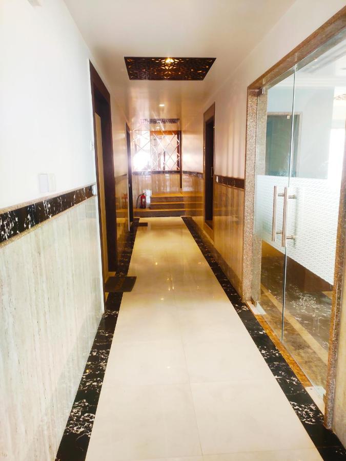 Hotel The Nilsa New Delhi Bagian luar foto