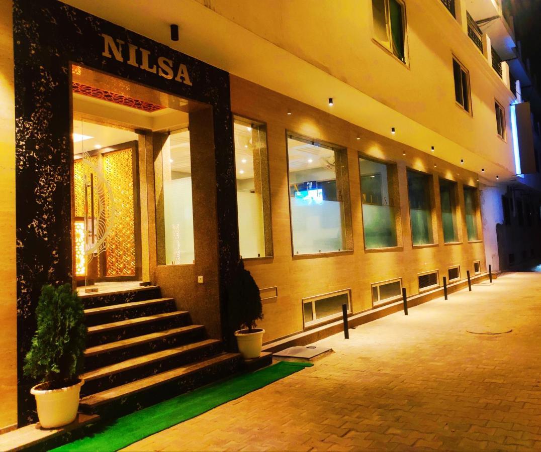 Hotel The Nilsa New Delhi Bagian luar foto